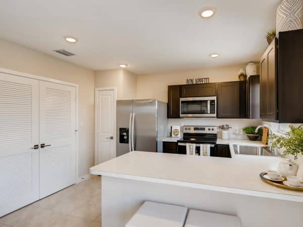 Pennekamp_Keys_Pointe-large-010-009-Kitchen-1500x1000-72dpi